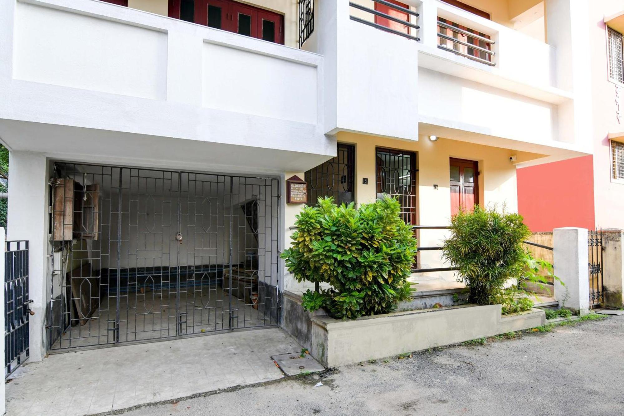 Oyo Simplex Guest House Behala Calcutta  Esterno foto