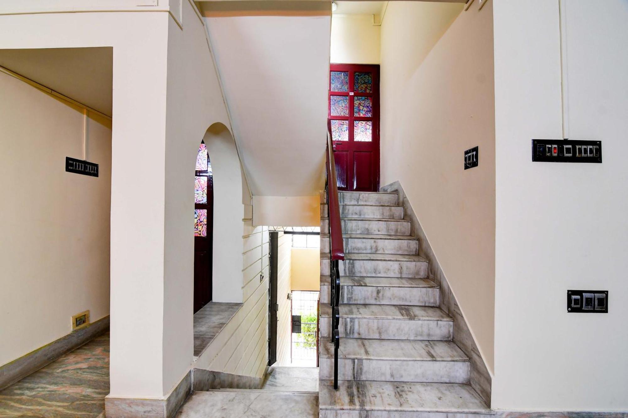 Oyo Simplex Guest House Behala Calcutta  Esterno foto