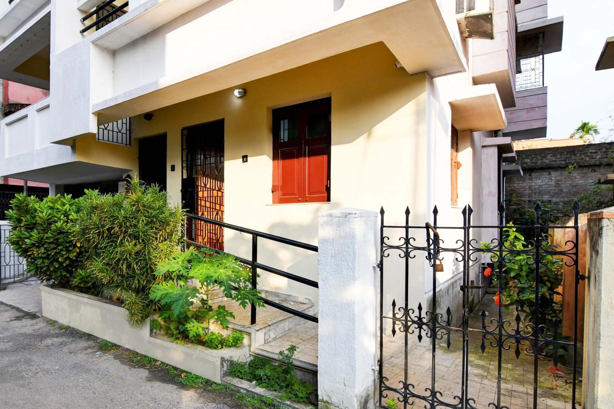 Oyo Simplex Guest House Behala Calcutta  Esterno foto