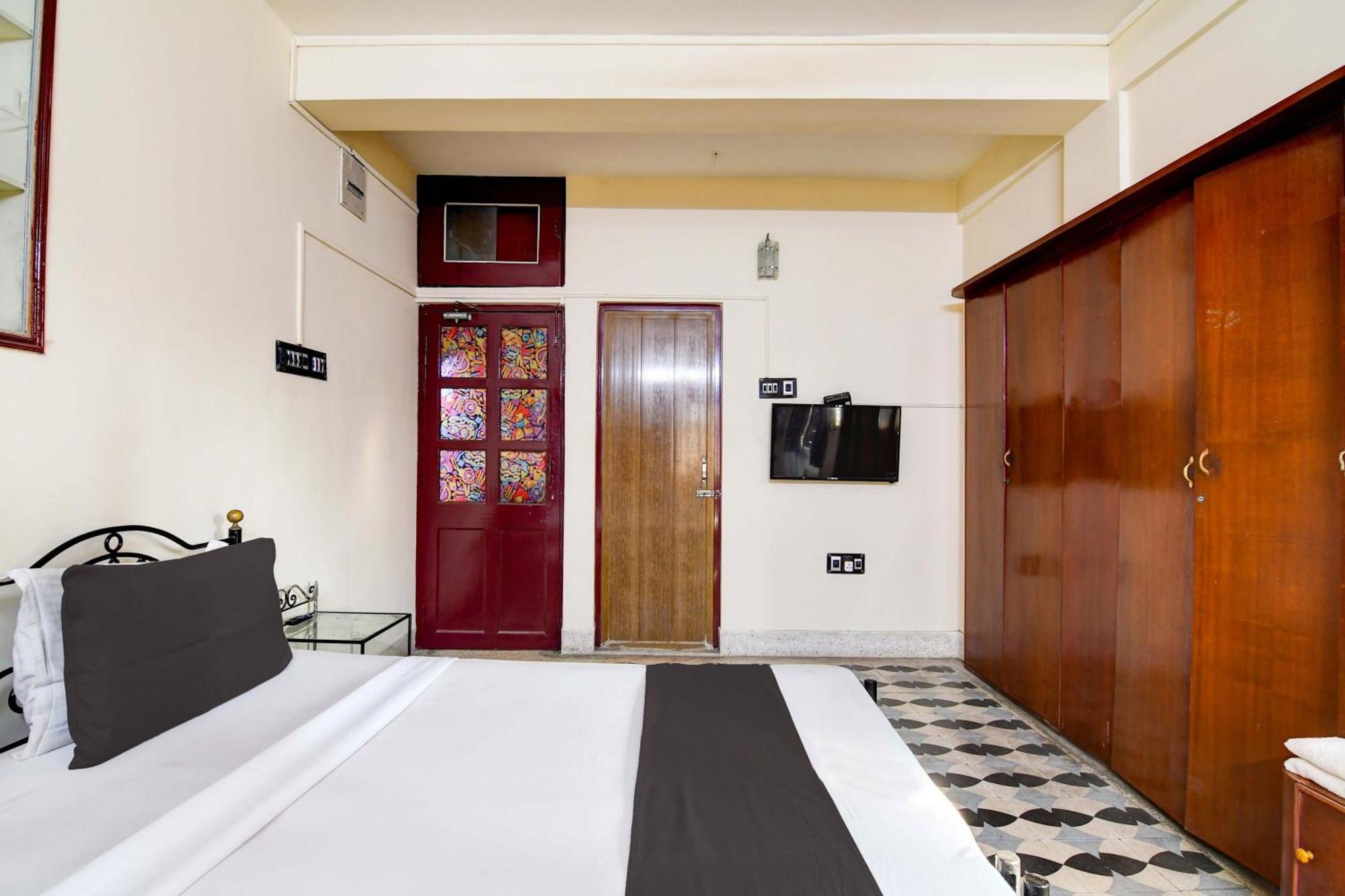 Oyo Simplex Guest House Behala Calcutta  Esterno foto